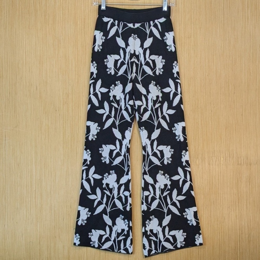 Womens Avant Garde Floral Knit Flare Pants Wide Leg Small Black White Stretch‎